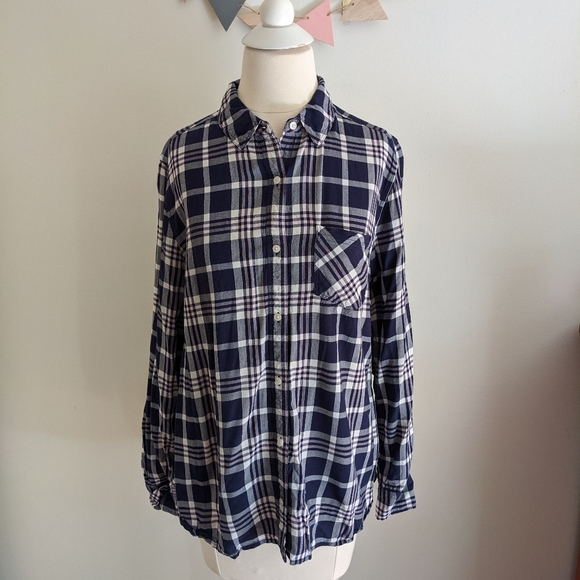 Banana Republic Tops - ✨Banana Republic Blue/Pink/White Flannel Top L